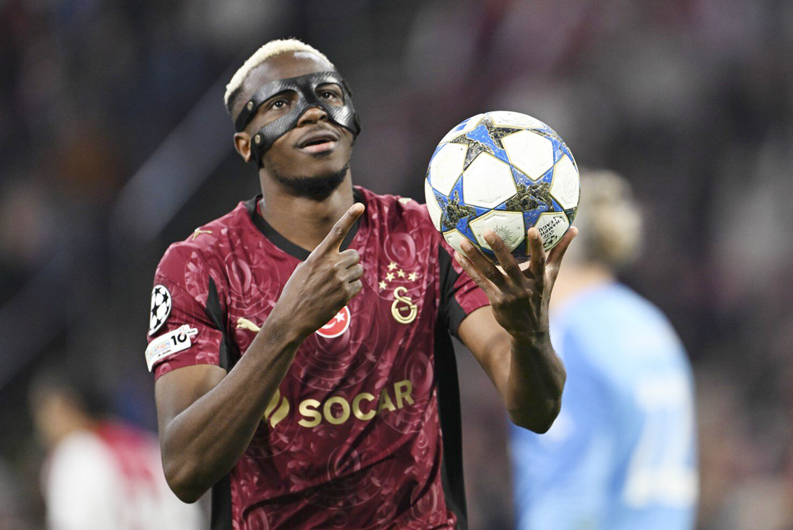 www_thesun_co_uk victor osimhen galatasaray s poses 1036399512.jpg