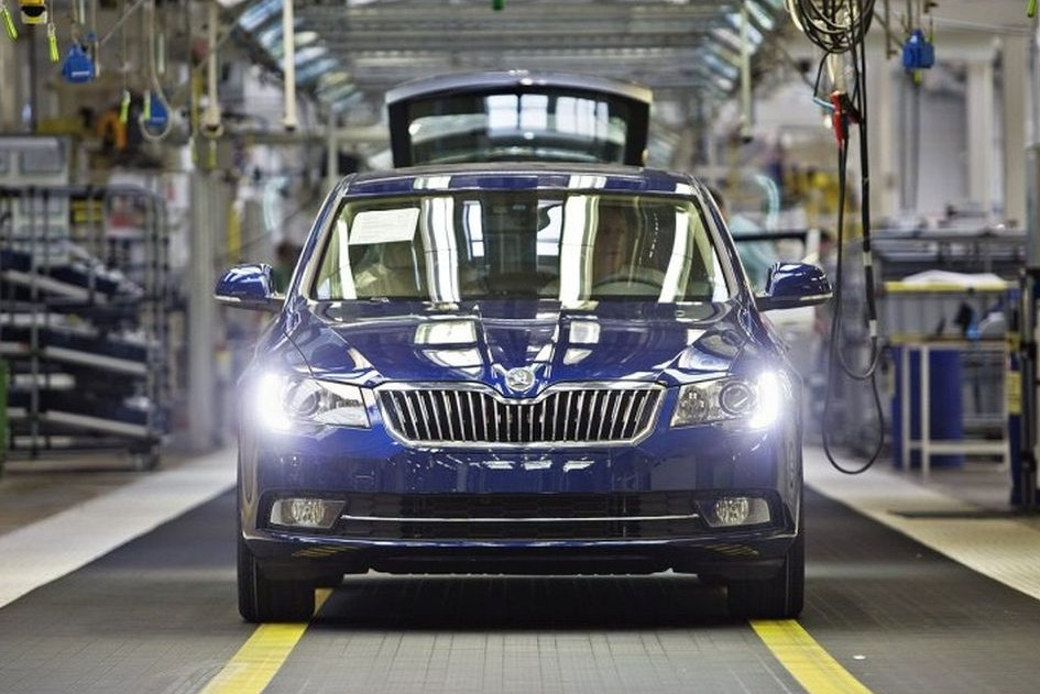 Xe mới tiếp tục được 'bơm' mạnh, thị trường ô tô 