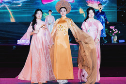 Dv Thanh Hương và hai con gái2.jpg