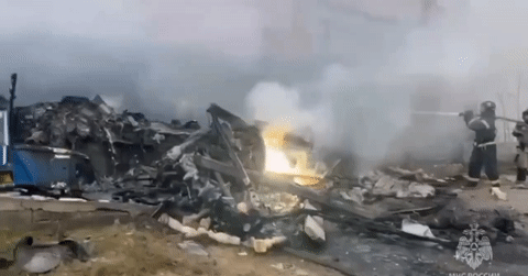 Hiện trường trực thăng lao xuống nhà dân ở Nga, nhiều người thương vong