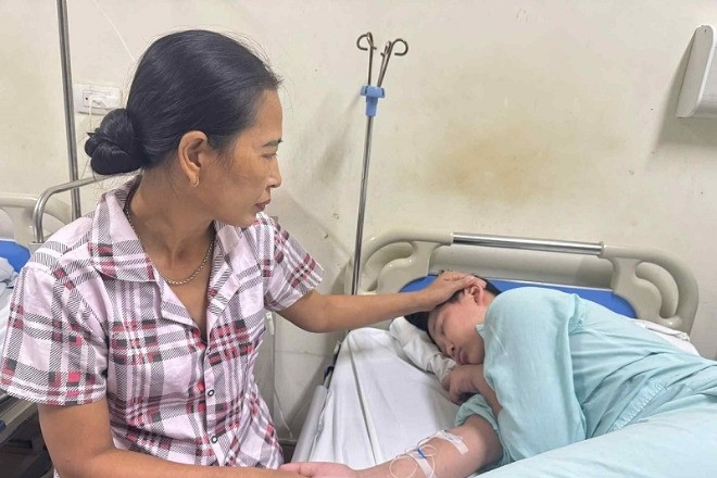 Sự sống mong manh của cậu bé 8 năm chiến đấu với ung thư máu