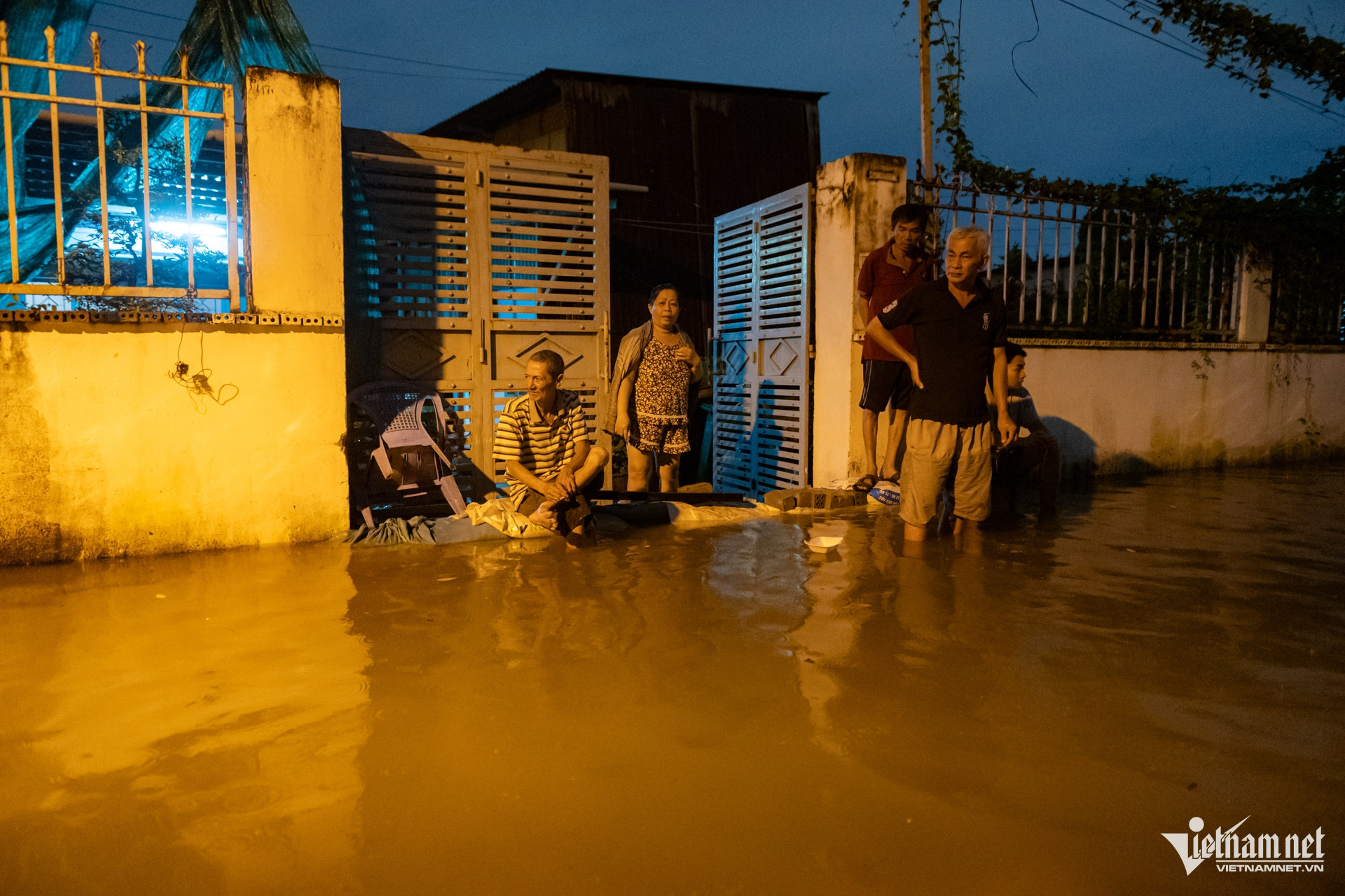 W-triều cường TPHCM nguyễn huế_ 8.jpg