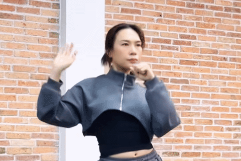 NSƯT Chí Trung tuổi 65 vẫn được quà bất ngờ, Mỹ Tâm nhảy như 'cá vàng bơi'