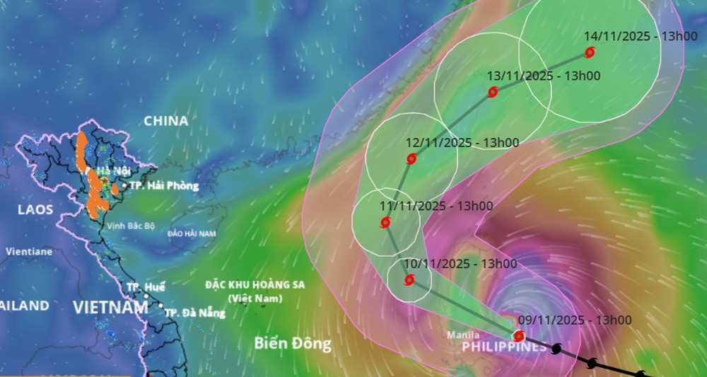Bão Fung-Wong mạnh lên cấp siêu bão, tiếp tục h...