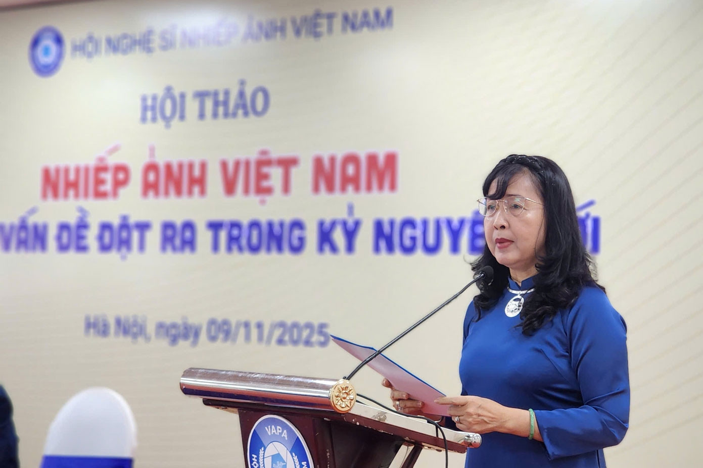Cuộc 'đại hồng thủy' của hình ảnh và thách thức với các nhiếp ảnh gia