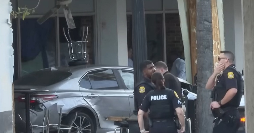 Đâm xe vào đám đông ở Mỹ, nhiều người thương vong