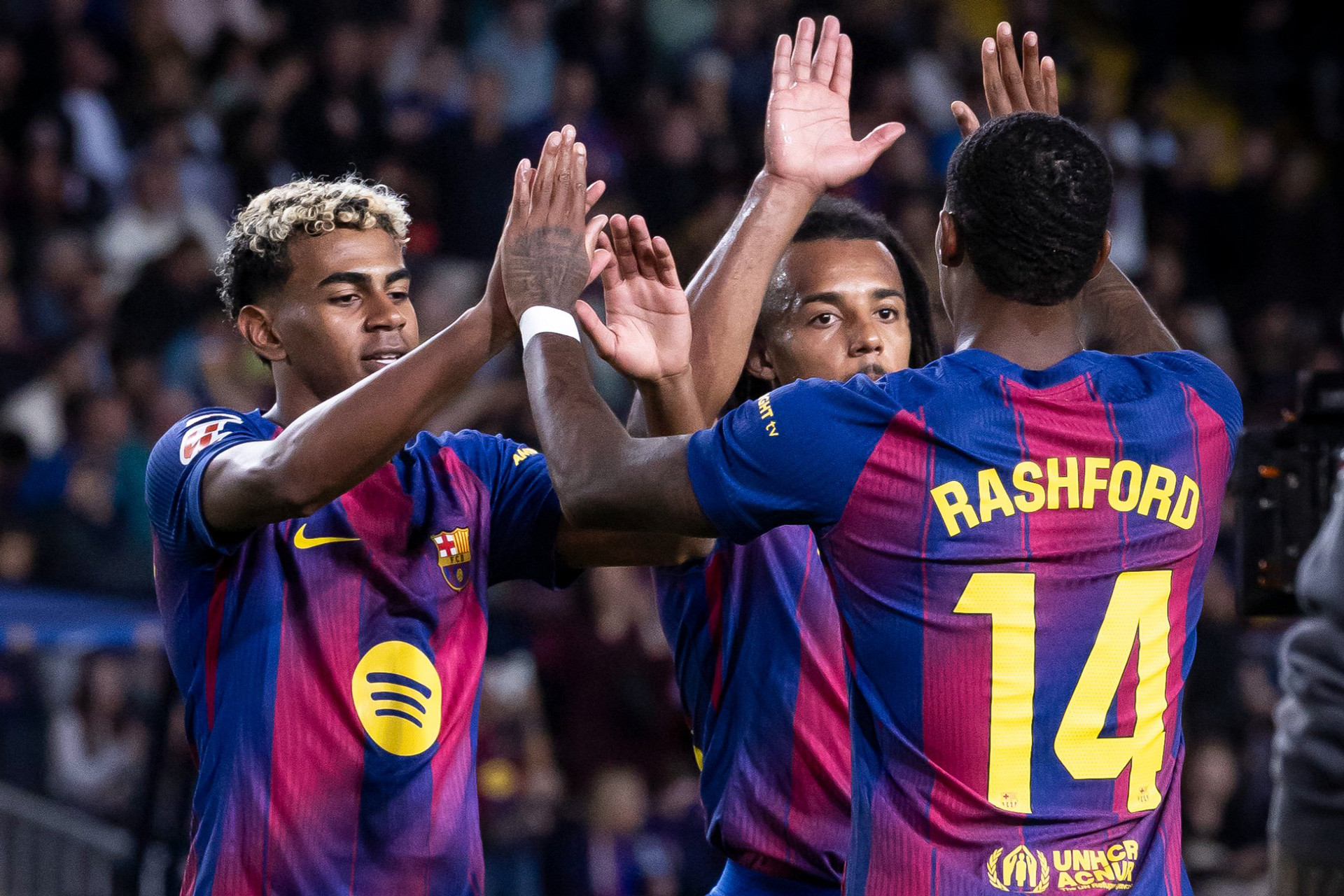 Lamine Yamal Barca Rashford.jpg