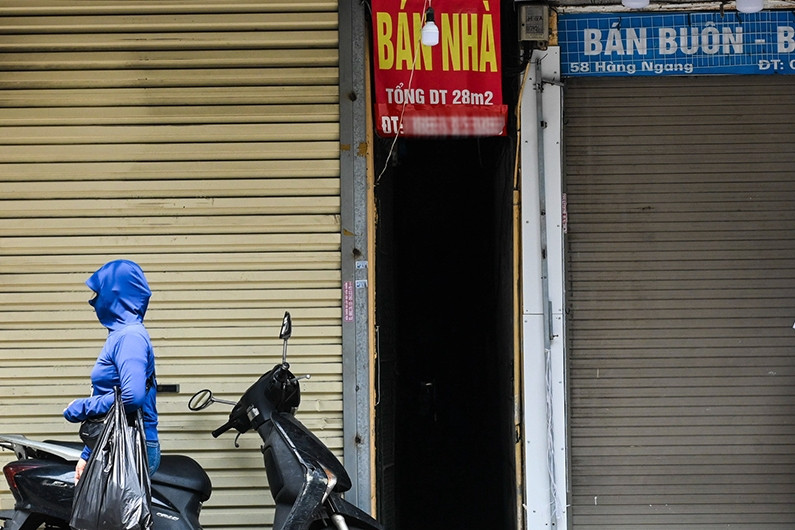 Nhà trong ngõ sâu hun hút ở phố cổ Hà Nội giá 800 triệu đồng/m2