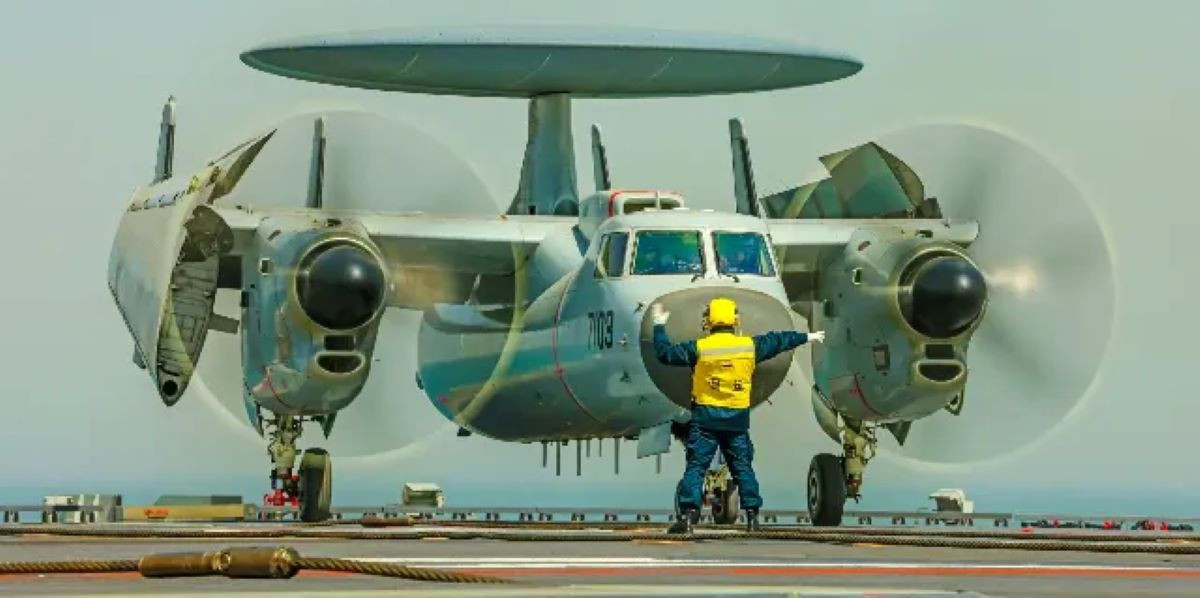 Máy bay cảnh báo sớm KJ 600. Ảnh Topwar.jpg