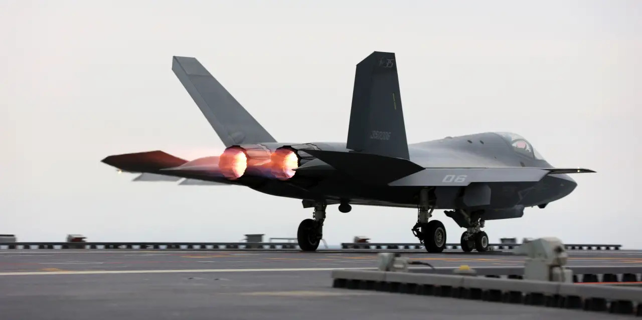 Máy bay J 35. Ảnh Topwar.jpg