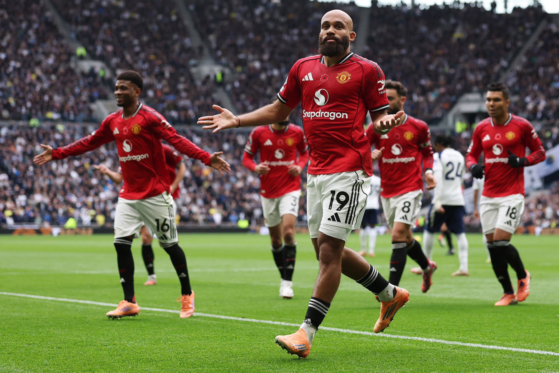 Mbeumo Tottenham MU.jpg