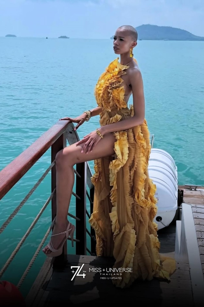 Miss Universe thí sinh khoe dáng