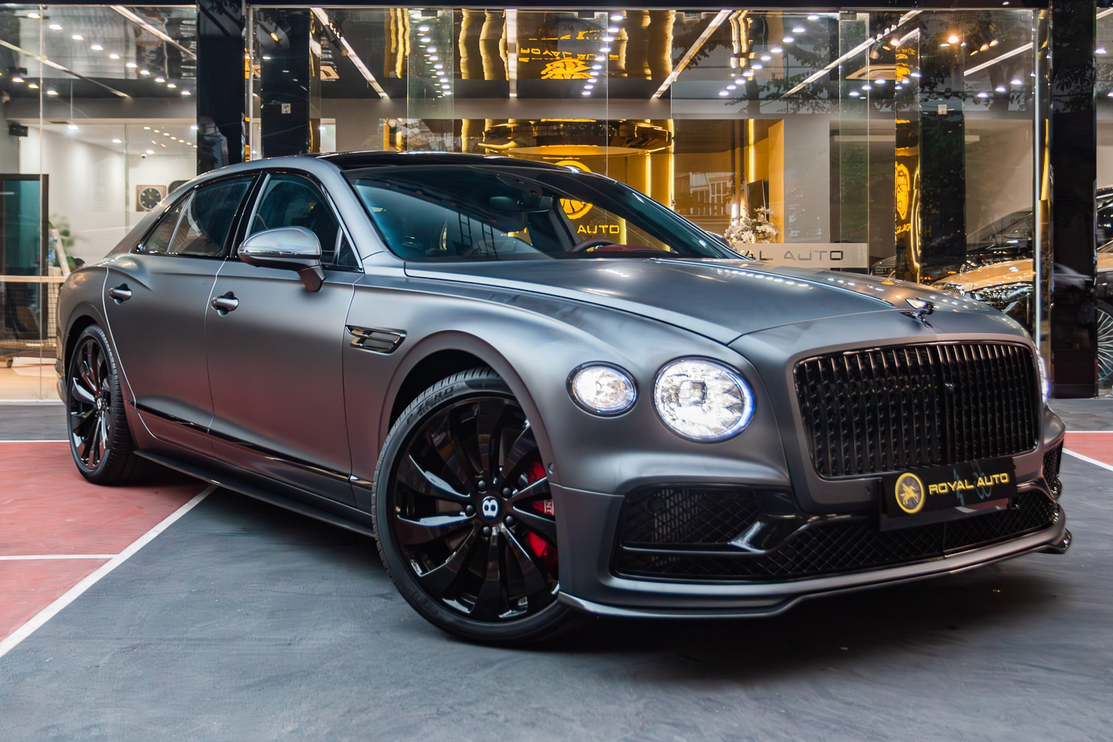 Xe siêu sang Bentley giá gần 15 tỷ sắp &apos;lột xác&apos;, bị chê mất chất sang