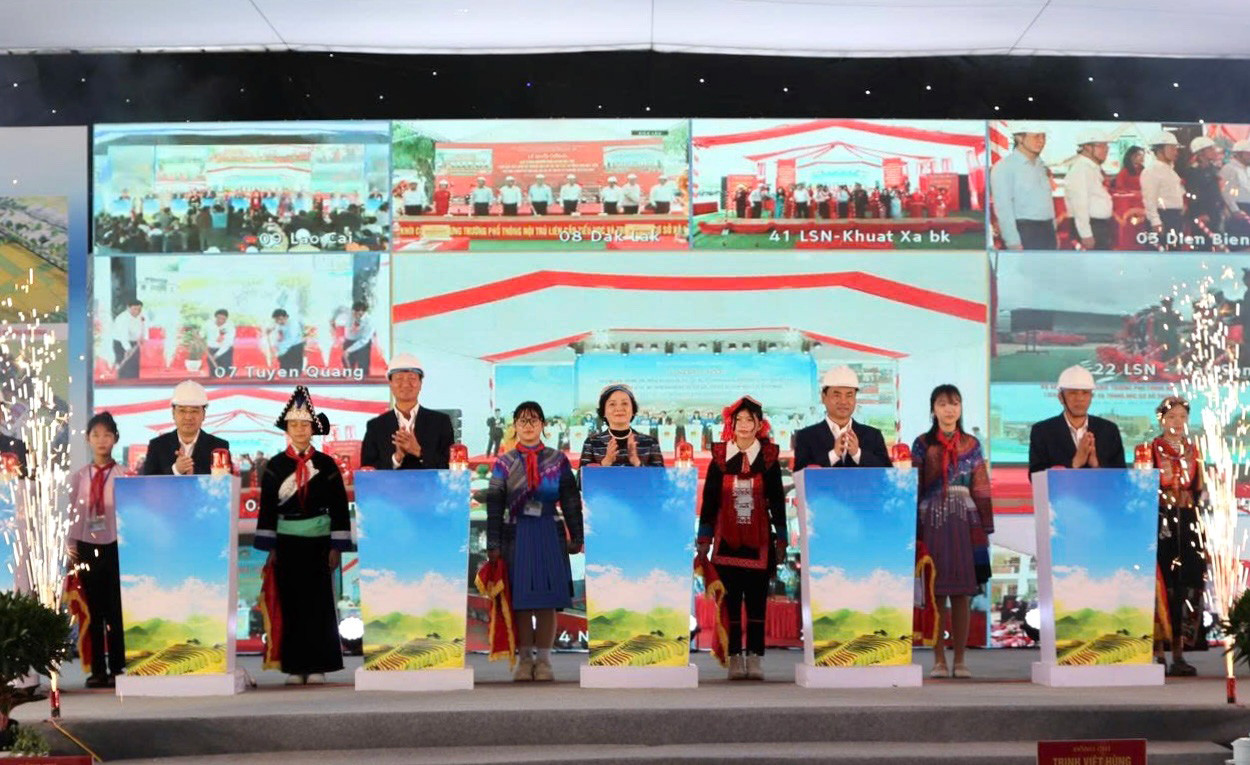 z7204605675177e576826954b1e15ed8e71e63ab1f46a1 17626594375111766745140.jpg