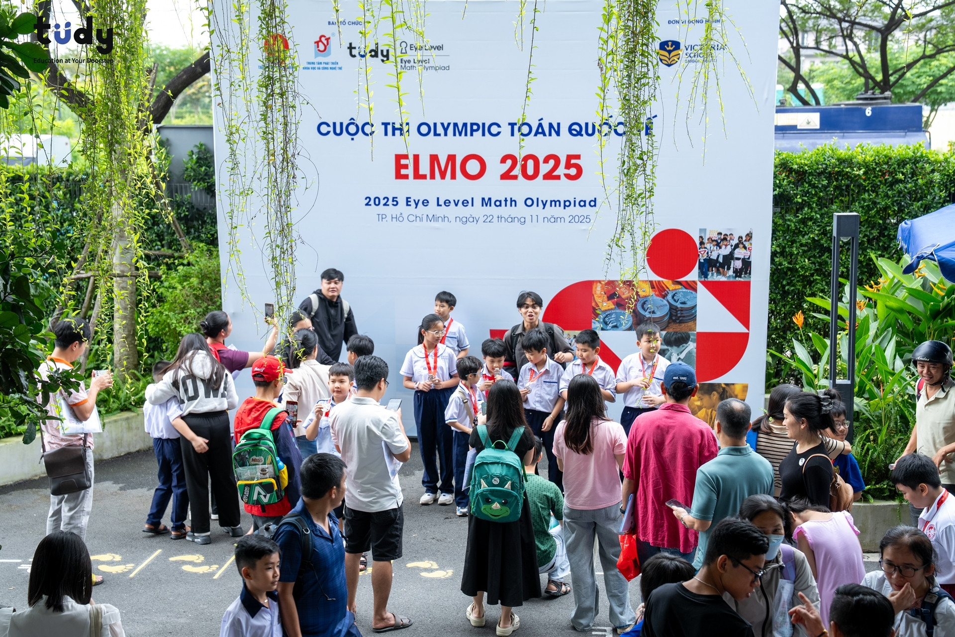 2.000 học sinh tiểu học thi Olympic Toán học ELMO 2025