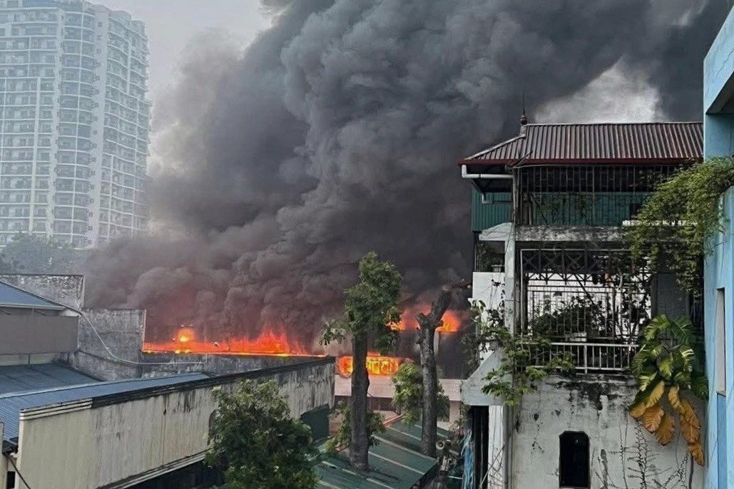 Cháy lớn ở Nhà máy bia Hà Nội Habeco