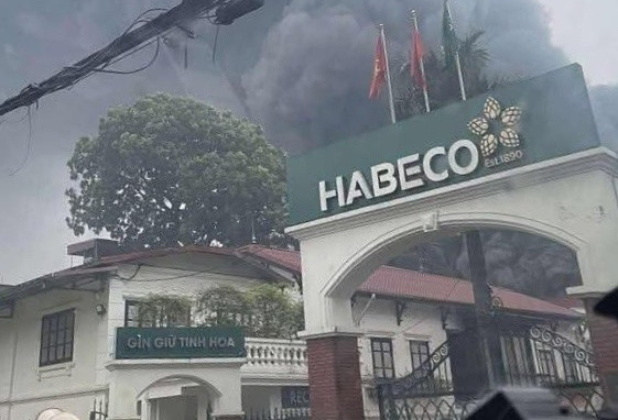 Cháy ở nhà máy bia Hà Nội