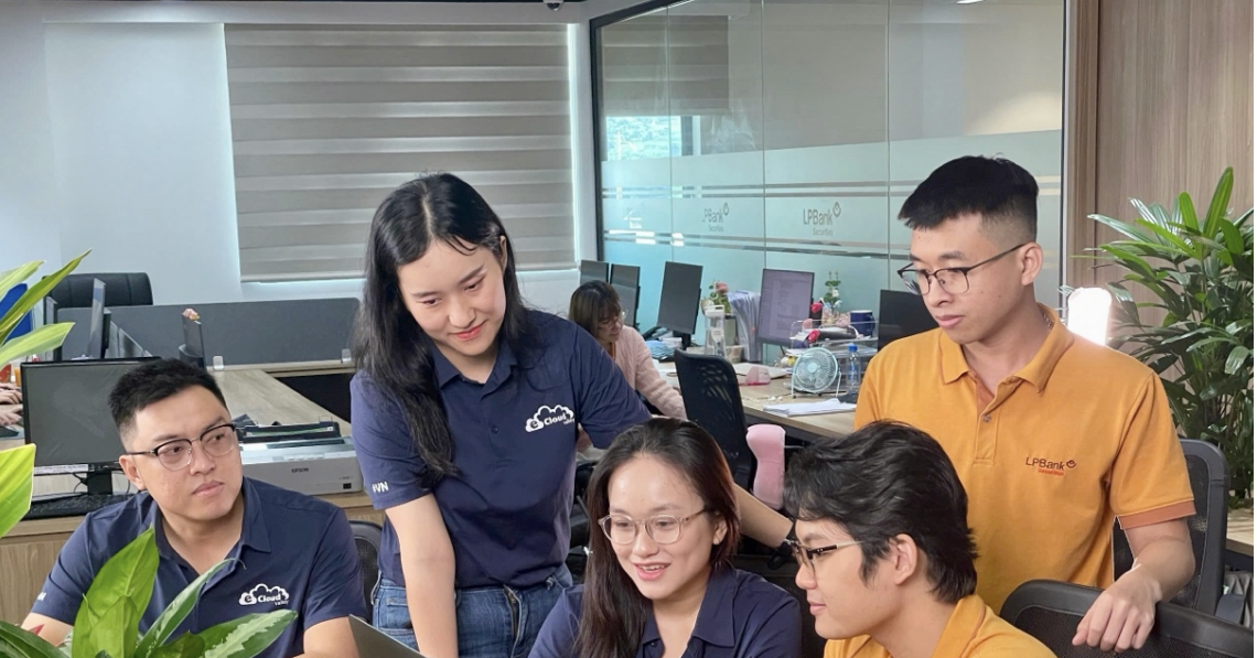 Chứng khoán LPBank hợp tác ông lớn công nghệ để tăng tốc chuyển đổi số