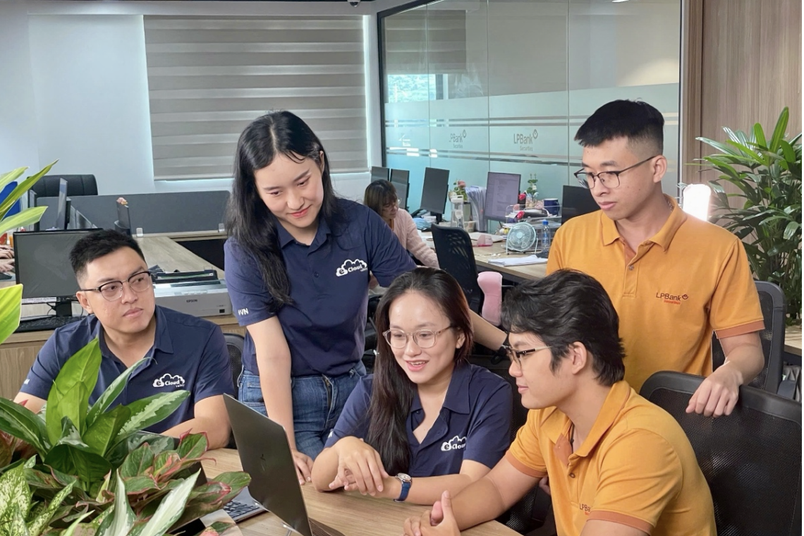 Chứng khoán LPBank hợp tác ông lớn công nghệ để tăng tốc chuyển đổi số