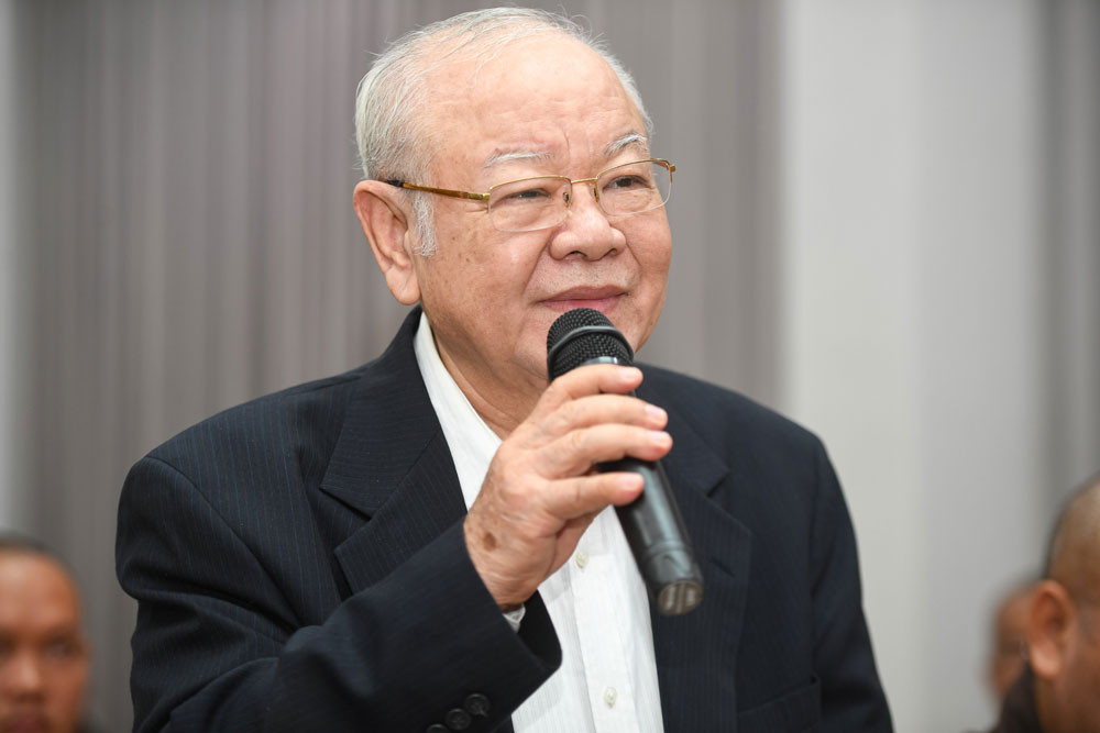 Muc su dinh thien tu.jpg