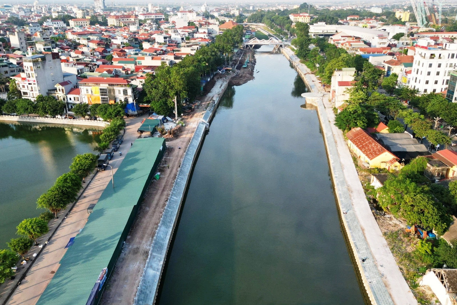 Hiện trạng 2 dự án tổng vốn hơn 1.300 tỷ đồng trên khúc sông 1km ở Ninh Bình