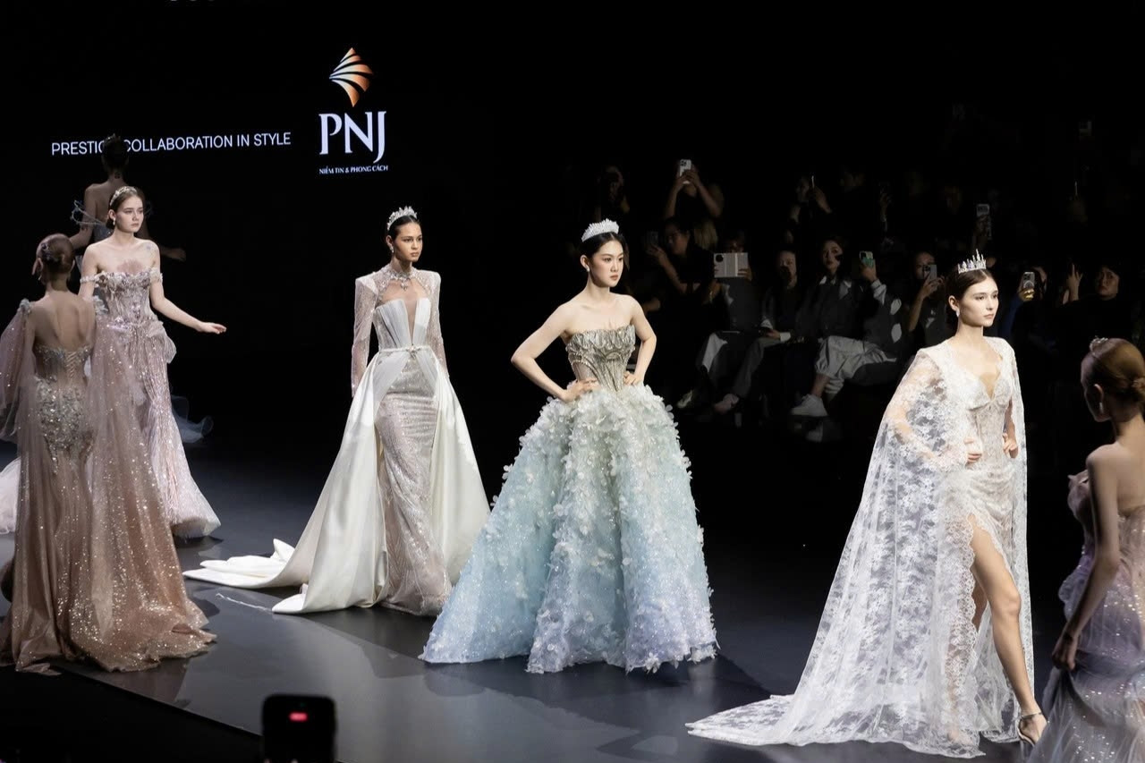 PNJ và Linh Nga Couture lan tỏa tinh hoa Việt tại Tuần lễ Thời trang Cưới Sanya