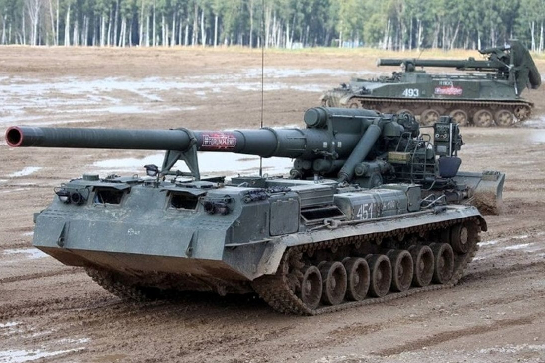 San bằng công sự Ukraine chỉ bằng vài phát bắn, pháo tự hành Malka 2S7M 203mm Nga đáng sợ thế nào?