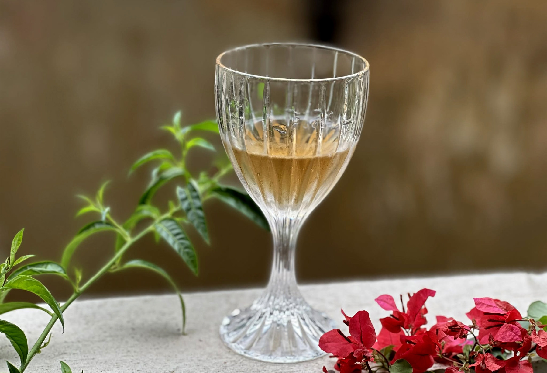 Sau 40 tuổi, cần bỏ một loại đồ uống gây độc cho cơ thể