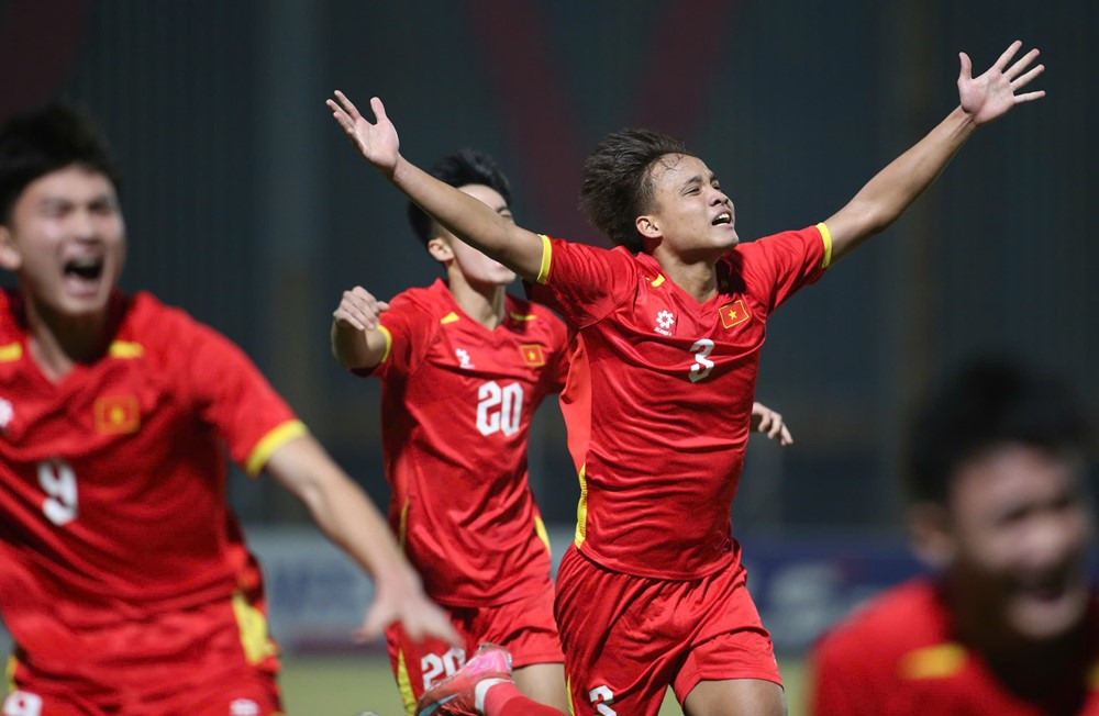 U17 Viet Nam vs U17 Malaysia.jpg