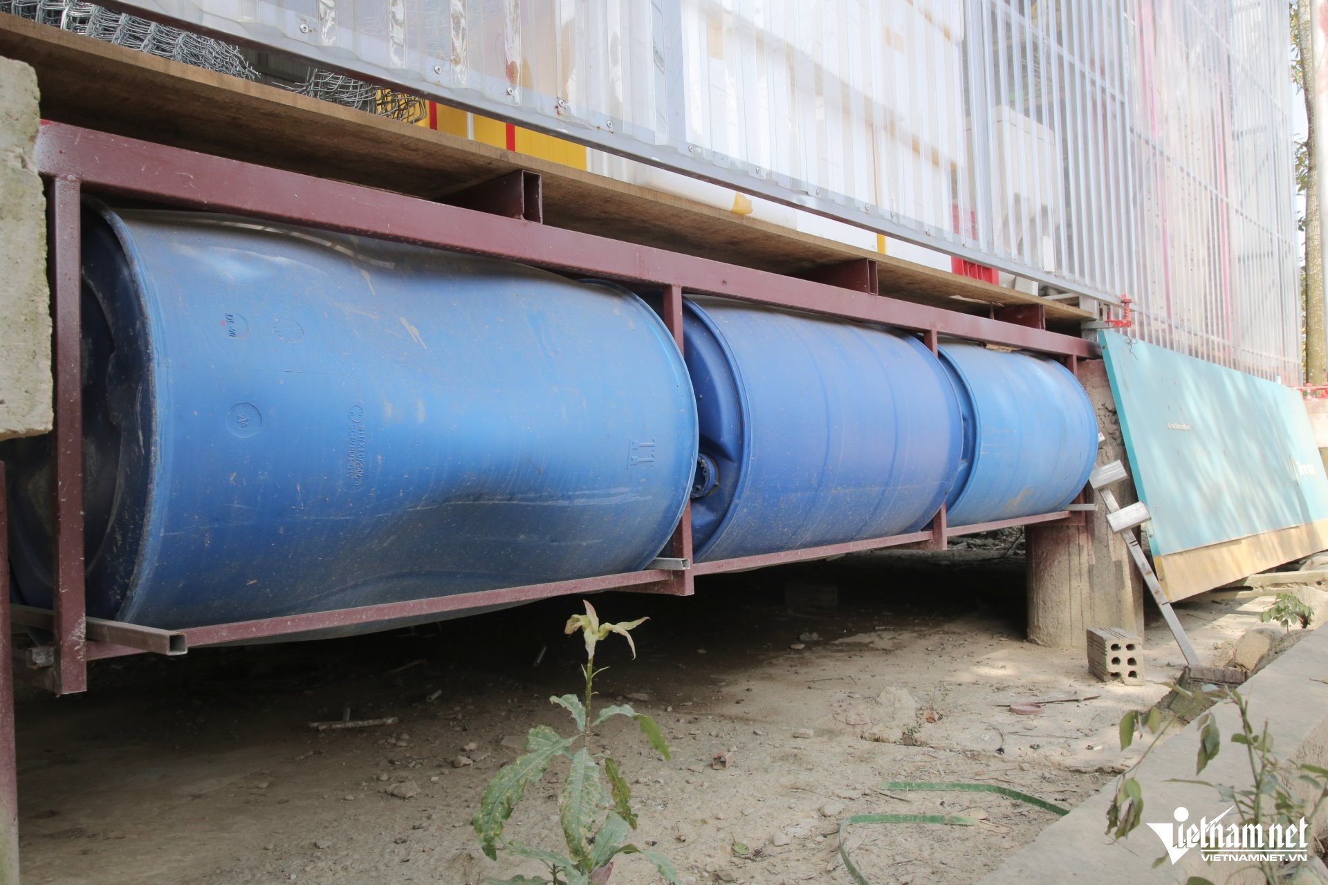 W-a Nhà phao4.JPG.jpg