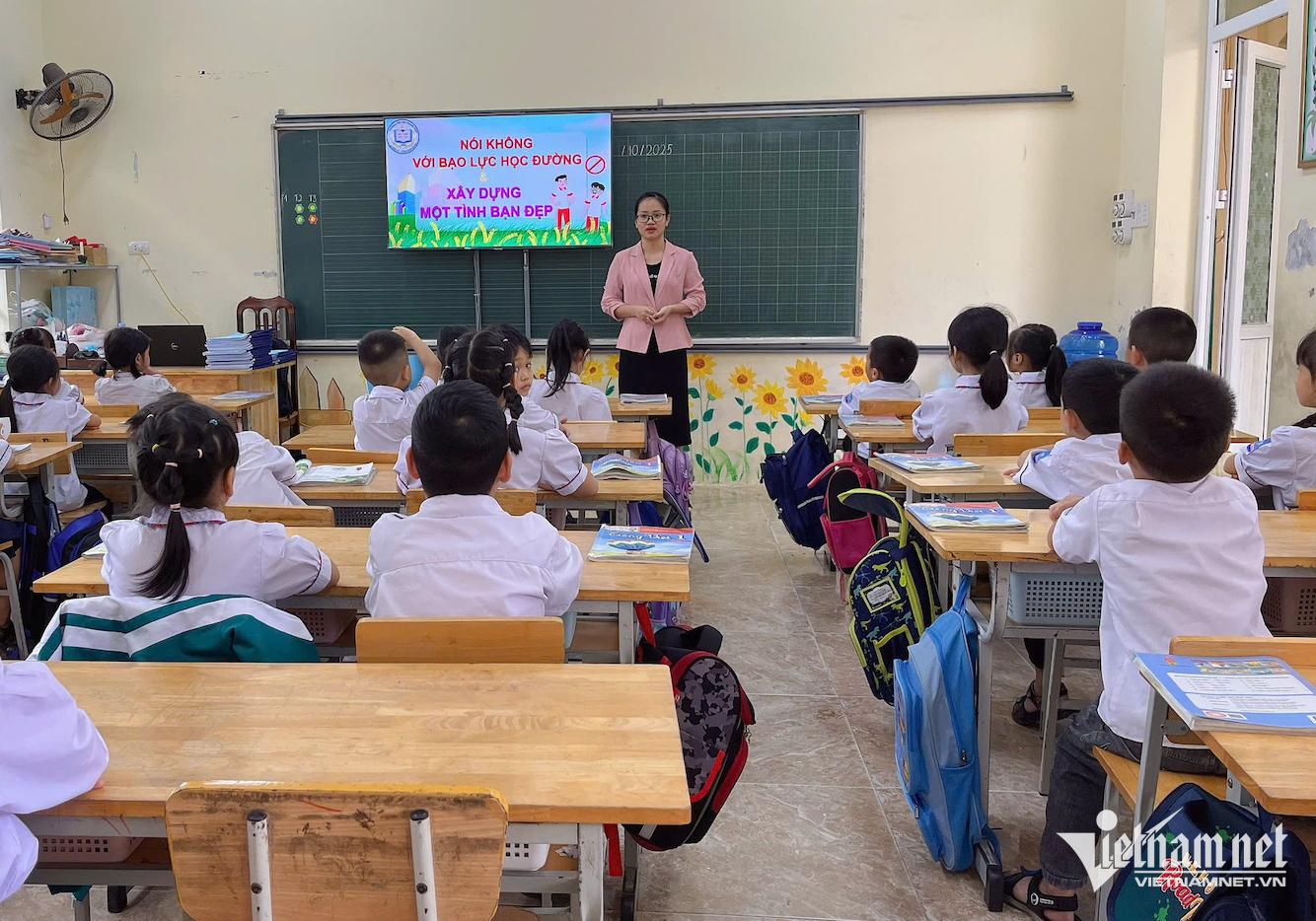 W-ninh Binh  - tre em.png