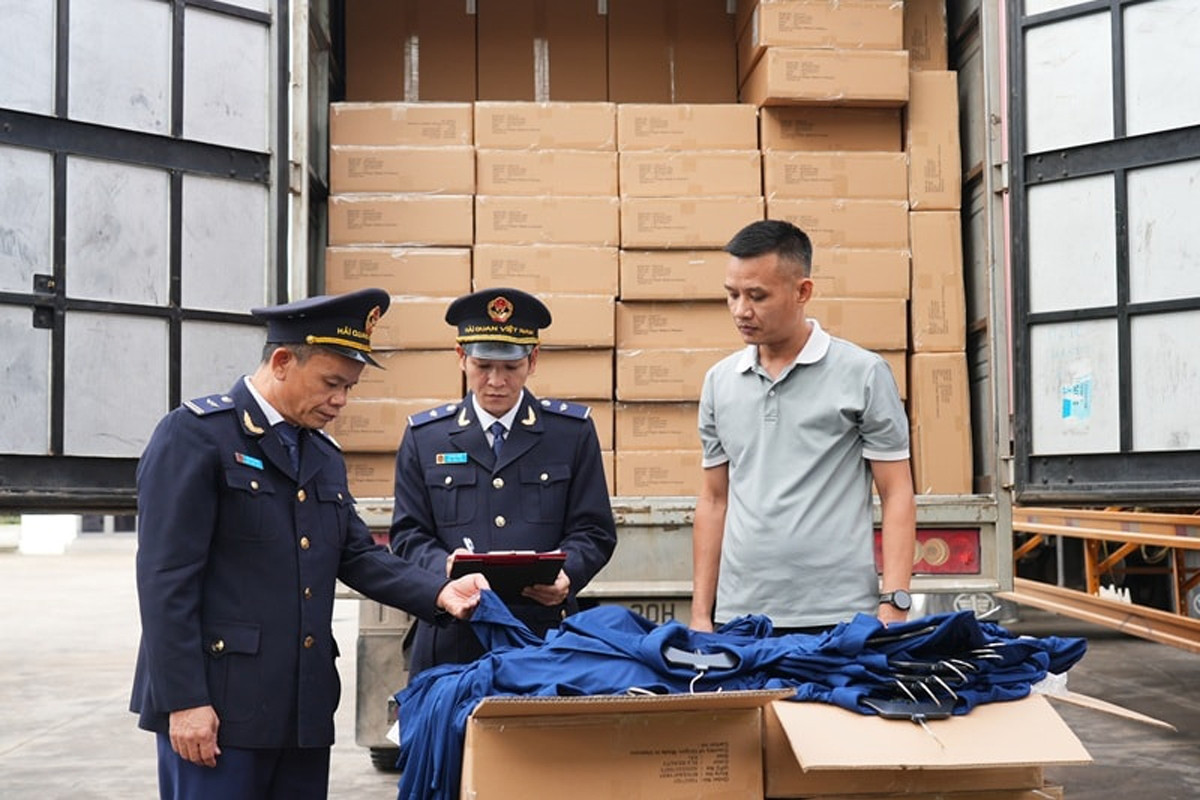 Cao điểm chống buôn lậu: Hải quan siết chặt kiểm soát mọi tuyến biên giới