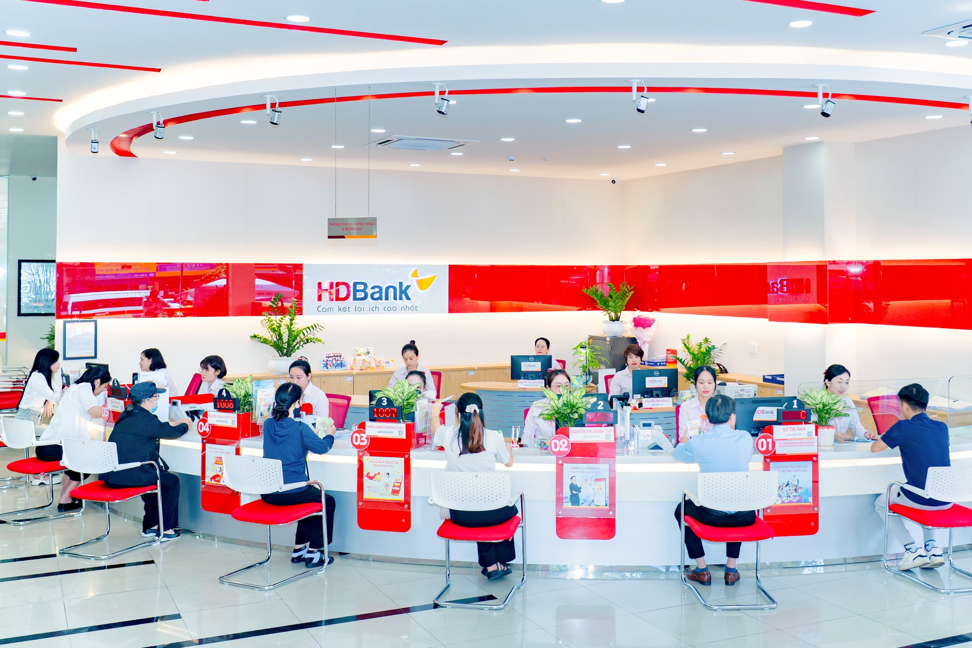 HDBank chốt quyền chia gần 30% cổ tức và cổ phiếu thưởng mừng 245 dự án lớn