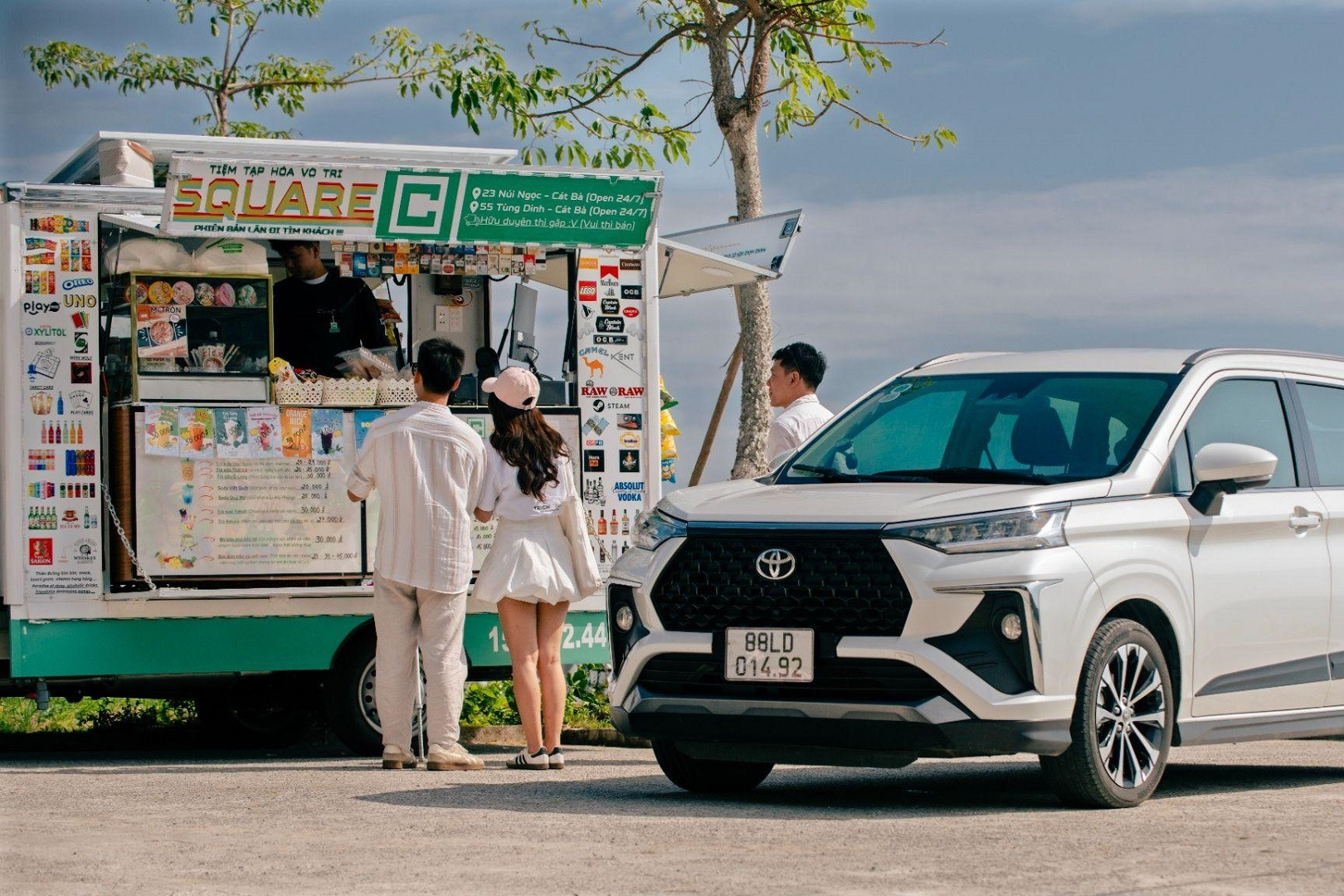 Khuyến mại 100% phí trước bạ và 1 năm bảo hiểm thân vỏ khi mua Veloz Cross