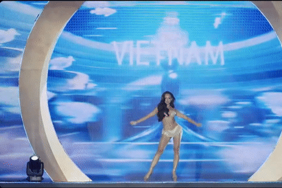 Mai Ngô gây ấn tượng mạnh với màn trình diễn bikini