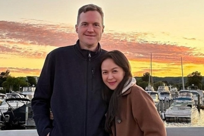 Siêu mẫu Ngọc Nga sống như bà hoàng bên chồng Tây kém tuổi, con trai lớn cao 2m