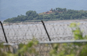 Ông Trump 'khen' Triều Tiên có biên giới kiên cố hơn Mỹ