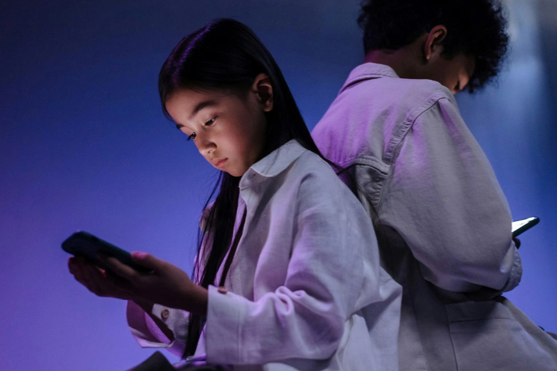 Phụ huynh vẫn giữ vai trò then chốt để bảo vệ trẻ em trên mạng