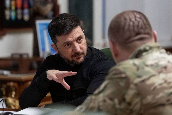 Tổng thống Ukraine nêu điều kiện bầu cử, sẵn sàng ngừng bắn một phần với Nga