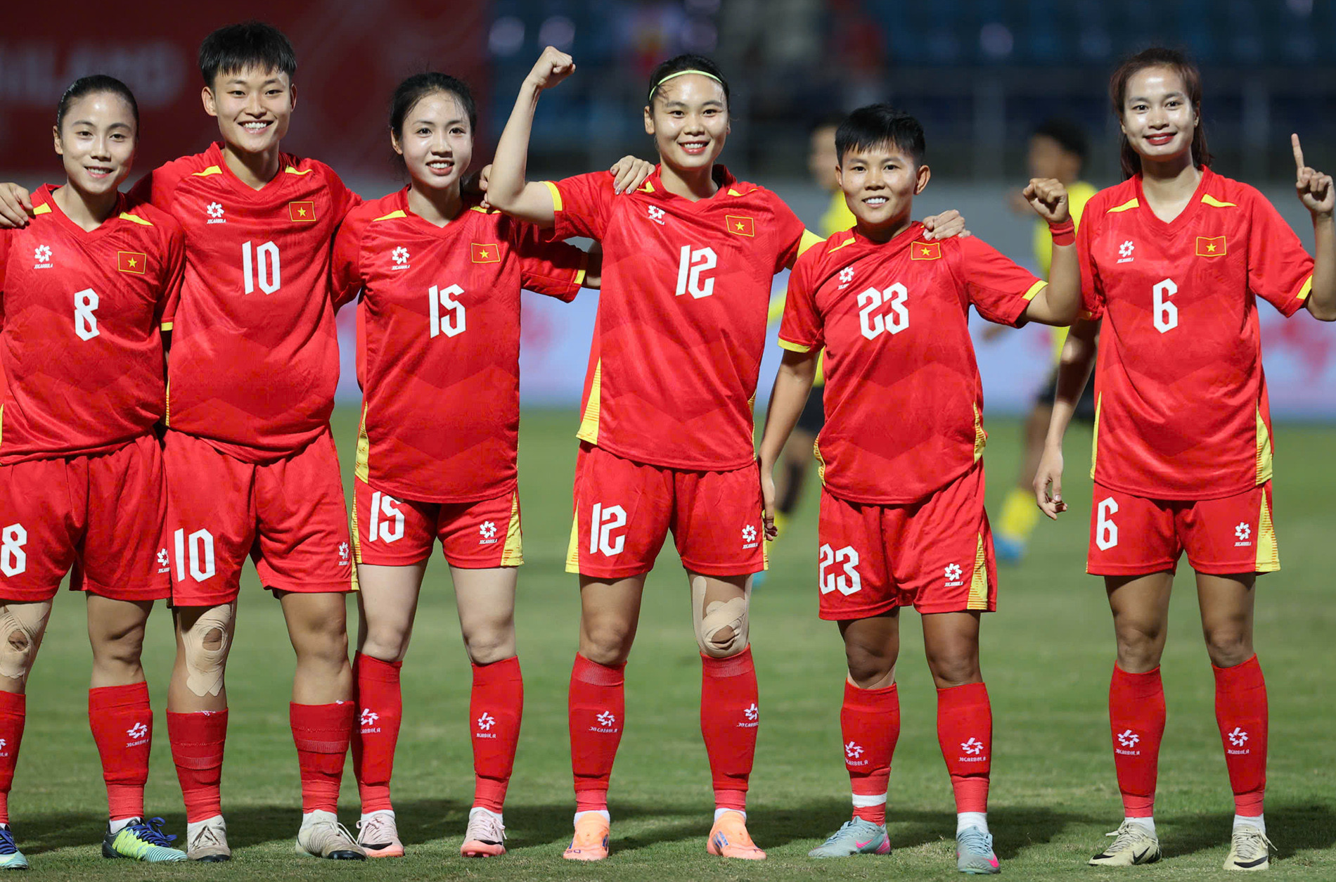 tuyen nu viet nam malaysia 2.jpg