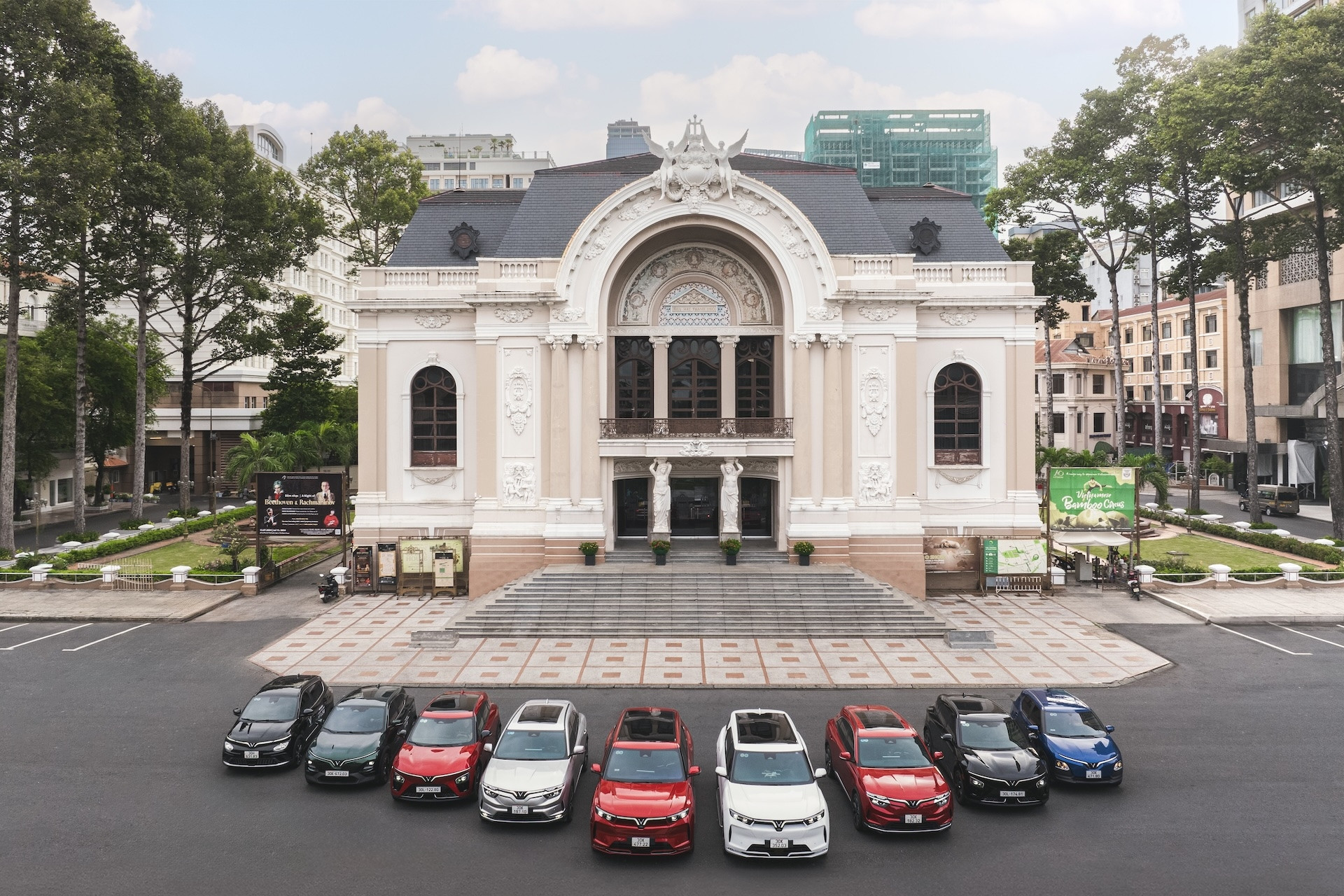 VinFast bàn giao 23.186 ô tô trong tháng 11, giữ vững vị trí số 1 thị trường