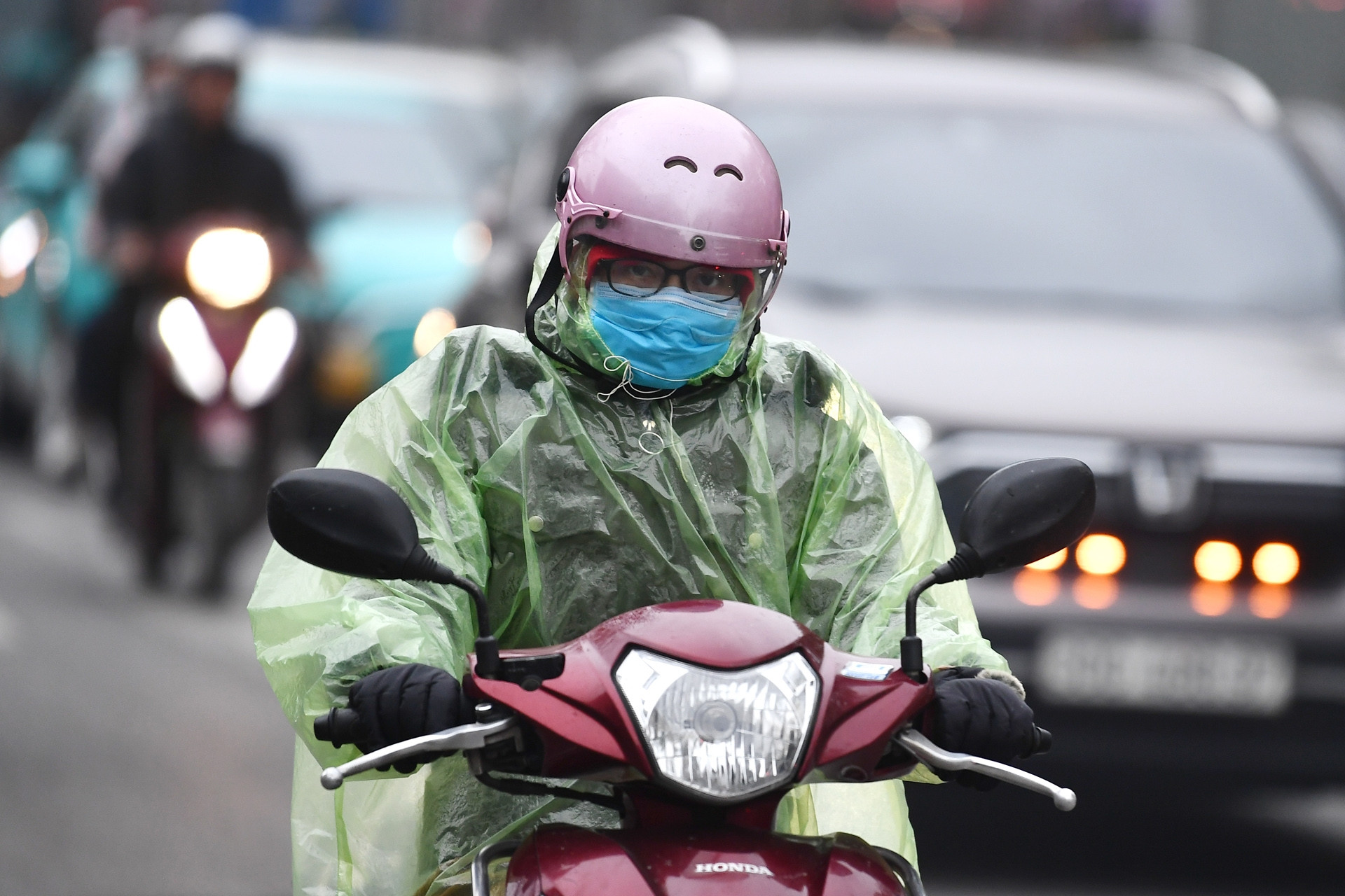 Dự báo thời tiết 12/12/2025: Miền Bắc mưa rải rác trước khi chuyển rét căm căm