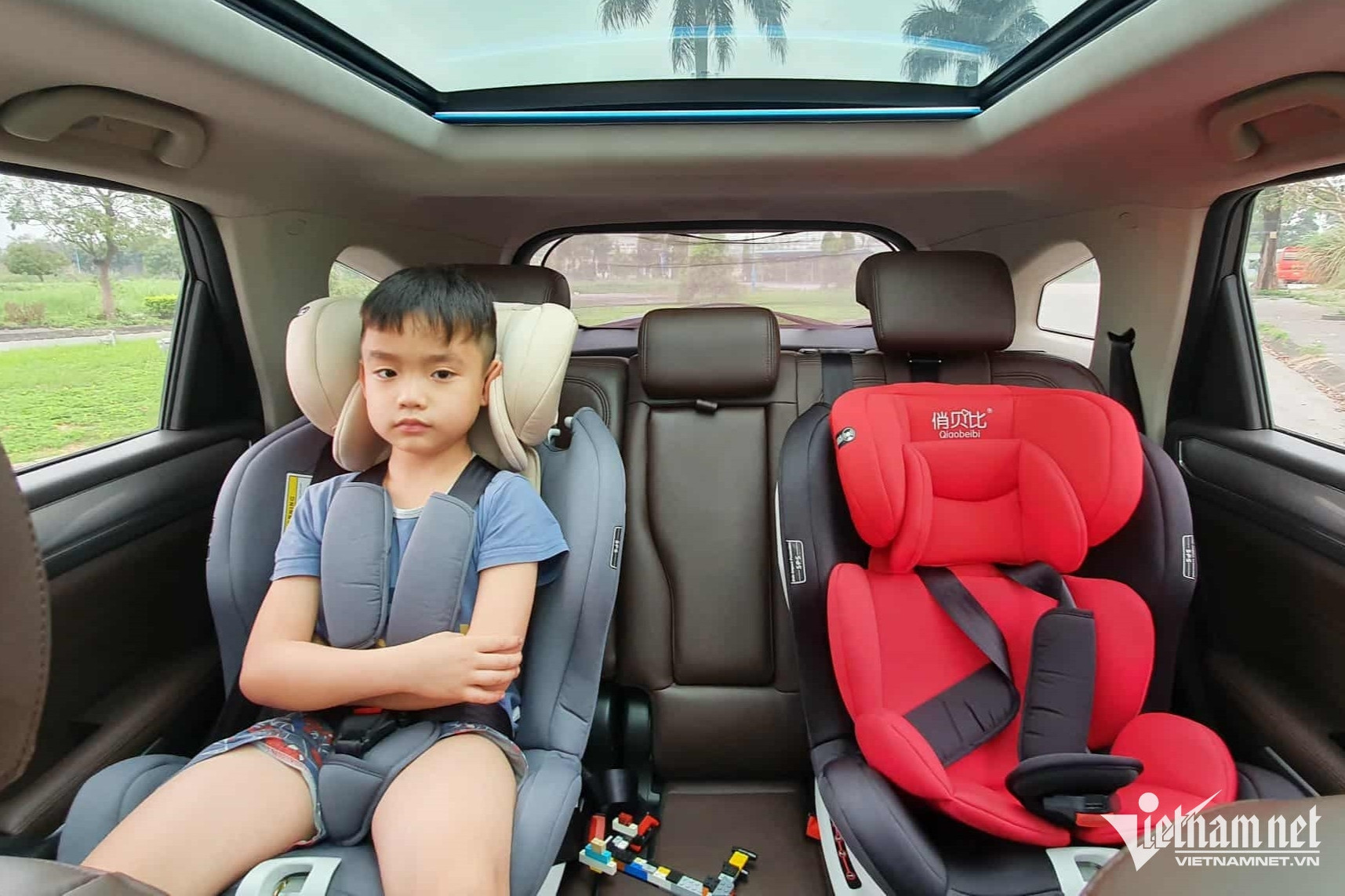 Bỏ quy định taxi và xe công nghệ phải lắp ghế trẻ em, cánh tài xế 'thở phào'