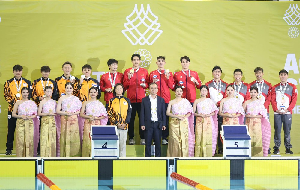 boi 4x200m tu do nam 1.jpg