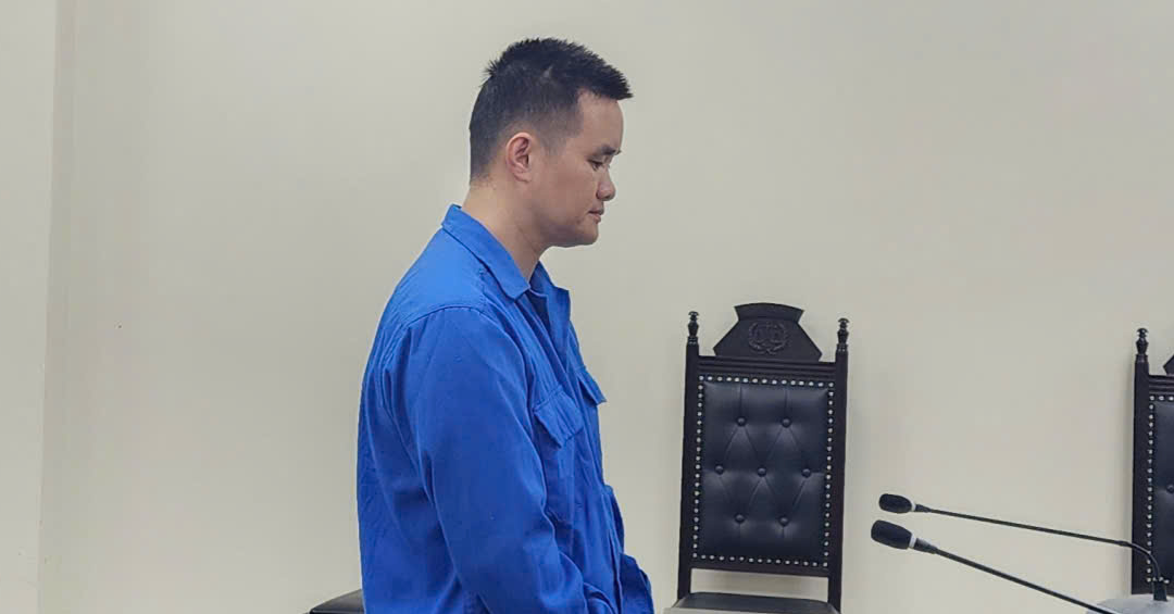 Chủ quán karaoke mua thiếu nữ về phục vụ khách, bán trao tay cho người khác