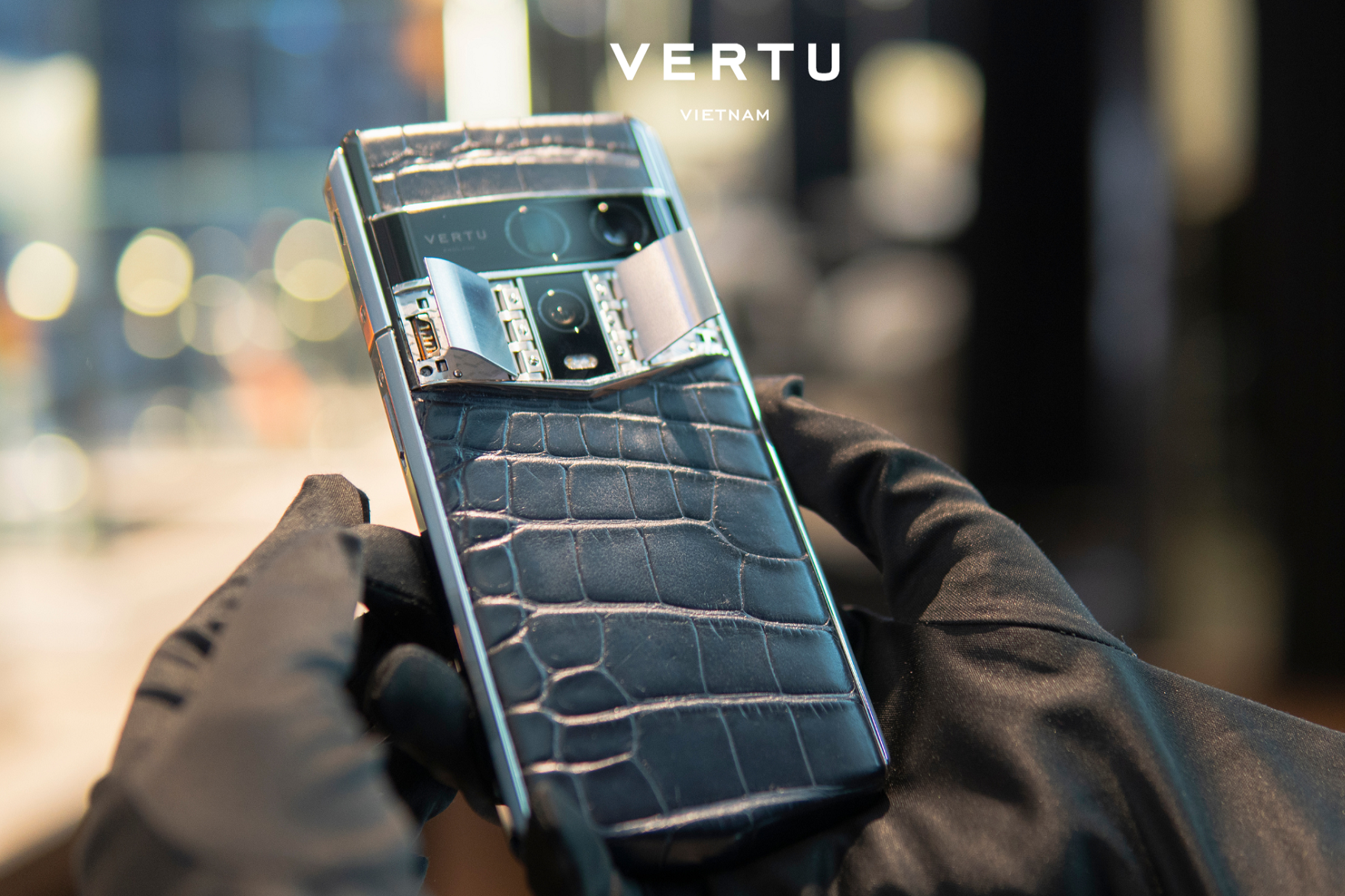 Nghệ thuật tặng quà xa xỉ dịp cuối năm: Điện thoại Vertu ‘đúng người, đúng tầm’
