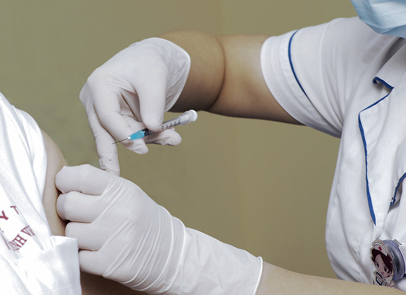 tiêm vắc xin phòng dại .jpg