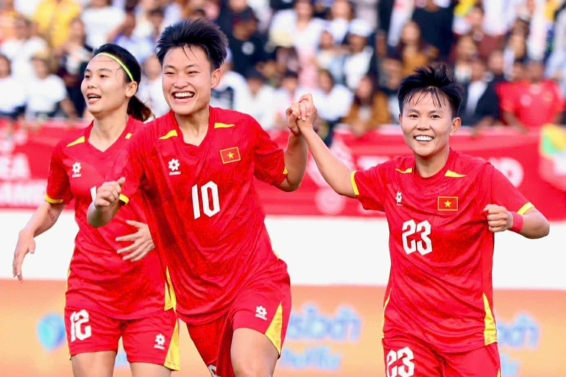 Tuyển nữ Việt Nam đánh bại Myanmar, lấy vé bán kết SEA Games