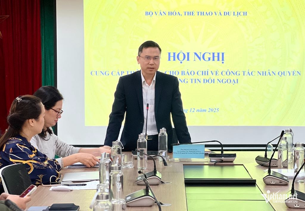 W-Cuc truong Pham Anh Tuan.jpg