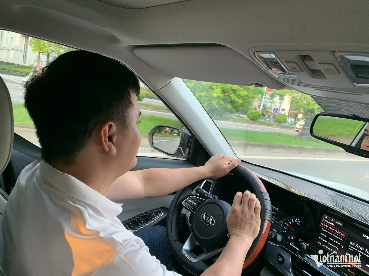 W-lai xe KIA Seltos.jpg